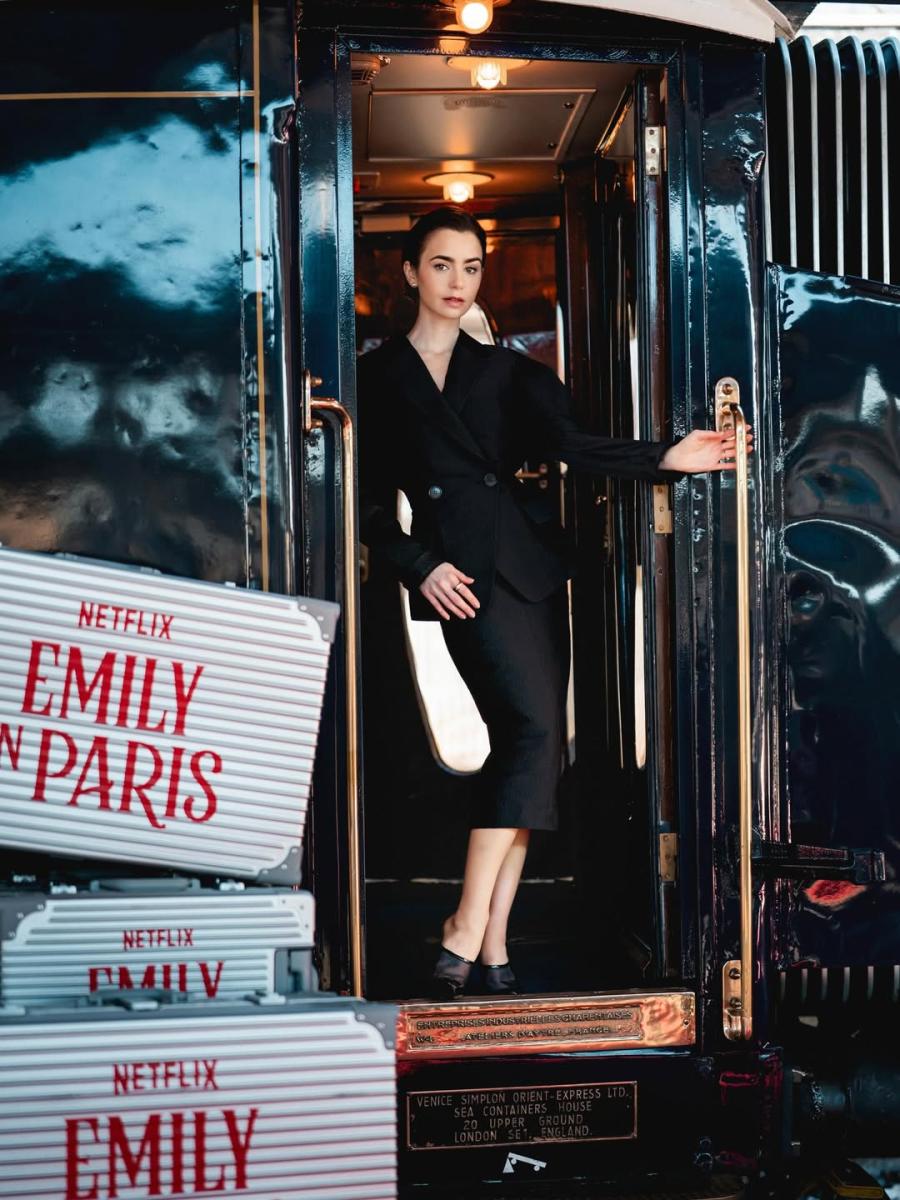إميلي في باريس موسم سادس - Emily in Paris Season 6 - ليلي كولينز Lily Collins - نتفليكس Netflix مسلسلات - مسلسلات نتفليكس الرومانسية - Emily in Paris مشاهدات عالمية - دارين ستار Darren Star - باريس Paris روما Rome - أخبار مسلسلات هوليوود - تجديد المسلسلات العالمية