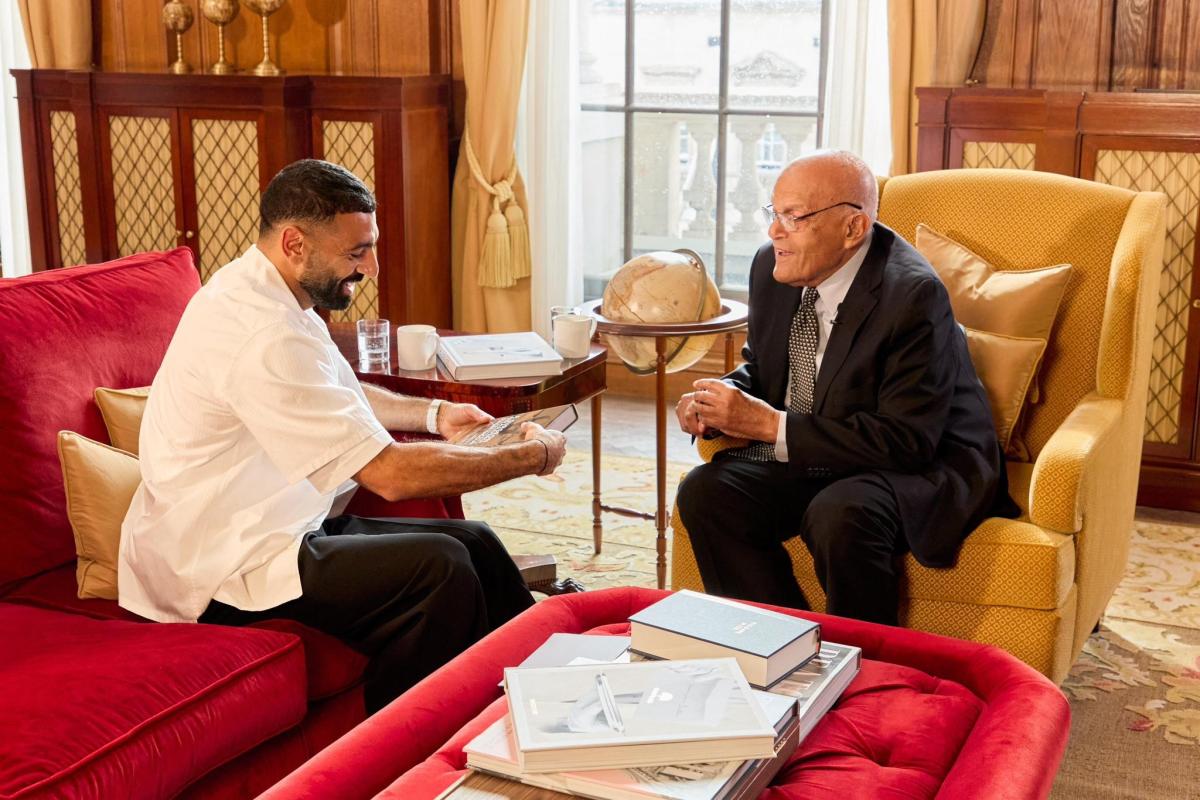 محمد صلاح مجدي يعقوب - حوار محمد صلاح ومجدي يعقوب - لقاء محمد صلاح مع مجدي يعقوب كامل - قصة نجاح محمد صلاح من نجريج للعالمية - قصة نجاح البروفيسور مجدي يعقوب - مركز مجدي يعقوب في أسوان - رسالة محمد صلاح للشباب - نصائح مجدي يعقوب للجيل الجديد - تعريف النجاح عند محمد صلاح - تعريف النجاح عند مجدي يعقوب - محمد صلاح لقاء إنساني - مجدي يعقوب خدمة الإنسانية