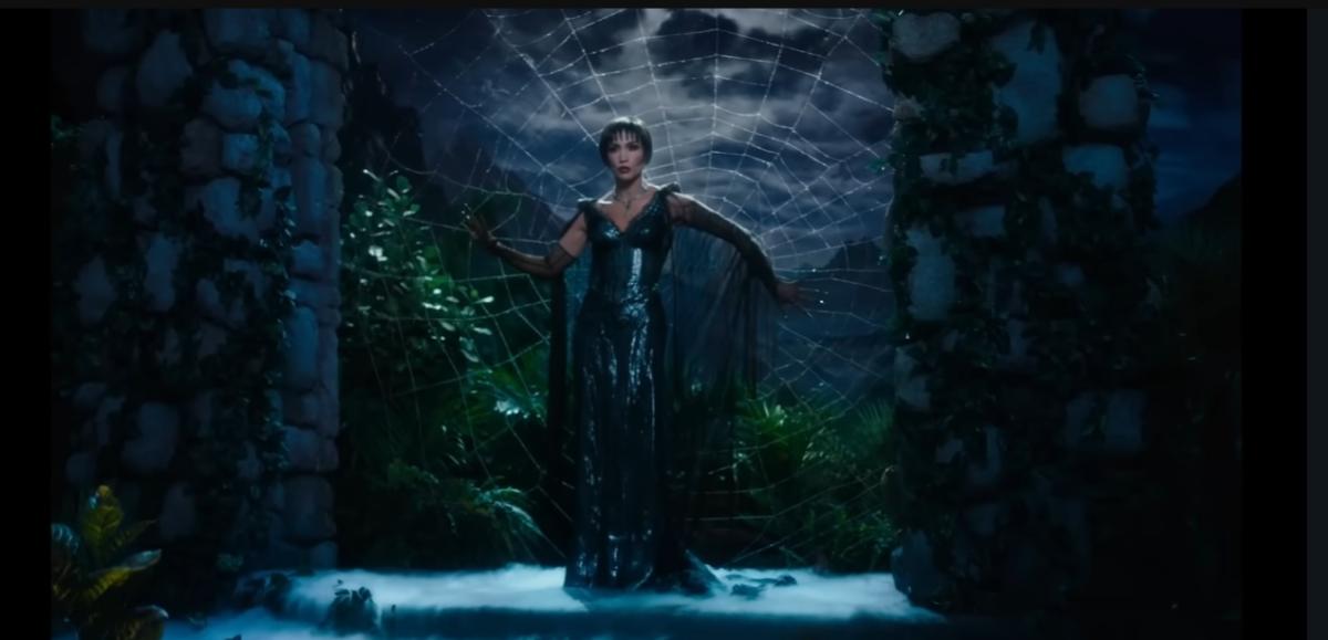 جينيفر لوبيز Jennifer Lopez - فيلم Kiss of the Spider Woman - دييغو لونا Diego Luna - توناتيوه Tonatiuh - بيل كوندون Bill Condon - برودواي Broadway - تشيتا ريفيرا Chita Rivera - بن أفليك Ben Affleck - مات ديمون Matt Damon - Artists Equity - Roadside Attractions - Dreamgirls - Beauty and the Beast - Sundance Film Festival - أفلام هوليوود 2025 - أفلام غنائية جديدة - ميوزيكال هوليوود