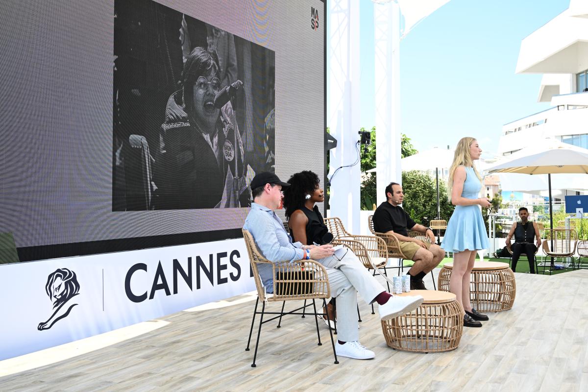 مهرجان كان ليونز Cannes Lions يحتفي بصنّاع المحتوى العرب - مشاركة أحمد الغندور Ahmed El Ghandour في كان ليونز Cannes Lions - أحمد البشير Ahmed Albasheer يلقي كلمة مؤثرة في مهرجان كان ليونز Cannes Lions - هيفاء بسيسو Haifa Beseisso تمثل المرأة العربية في كان ليونز Cannes Lions - جلسة مستقبل الصداقة Future of Friendship مع أحمد الغندور Ahmed El Ghandour - جلسة قصص تنجو Stories That Survive بمشاركة أحمد البشير Ahmed Albasheer وهيفاء بسيسو Haifa Beseisso - وليد لحام Waleed Lahham مؤسس كرييتر نورث Creator North في كان ليونز Cannes Lions - دعم كرييتر نورث Creator North لصناع المحتوى العرب - الاقتصاد الإبداعي العربي في مهرجان كان ليونز Cannes Lions - المحتوى العربي يفرض حضوره في كان ليونز Cannes Lions - جلسات ملهمة من صناع المحتوى العرب في Cannes Lions كان ليونز - مشاركة عربية لافتة في مهرجان الإبداع العالمي كان ليونز Cannes Lions