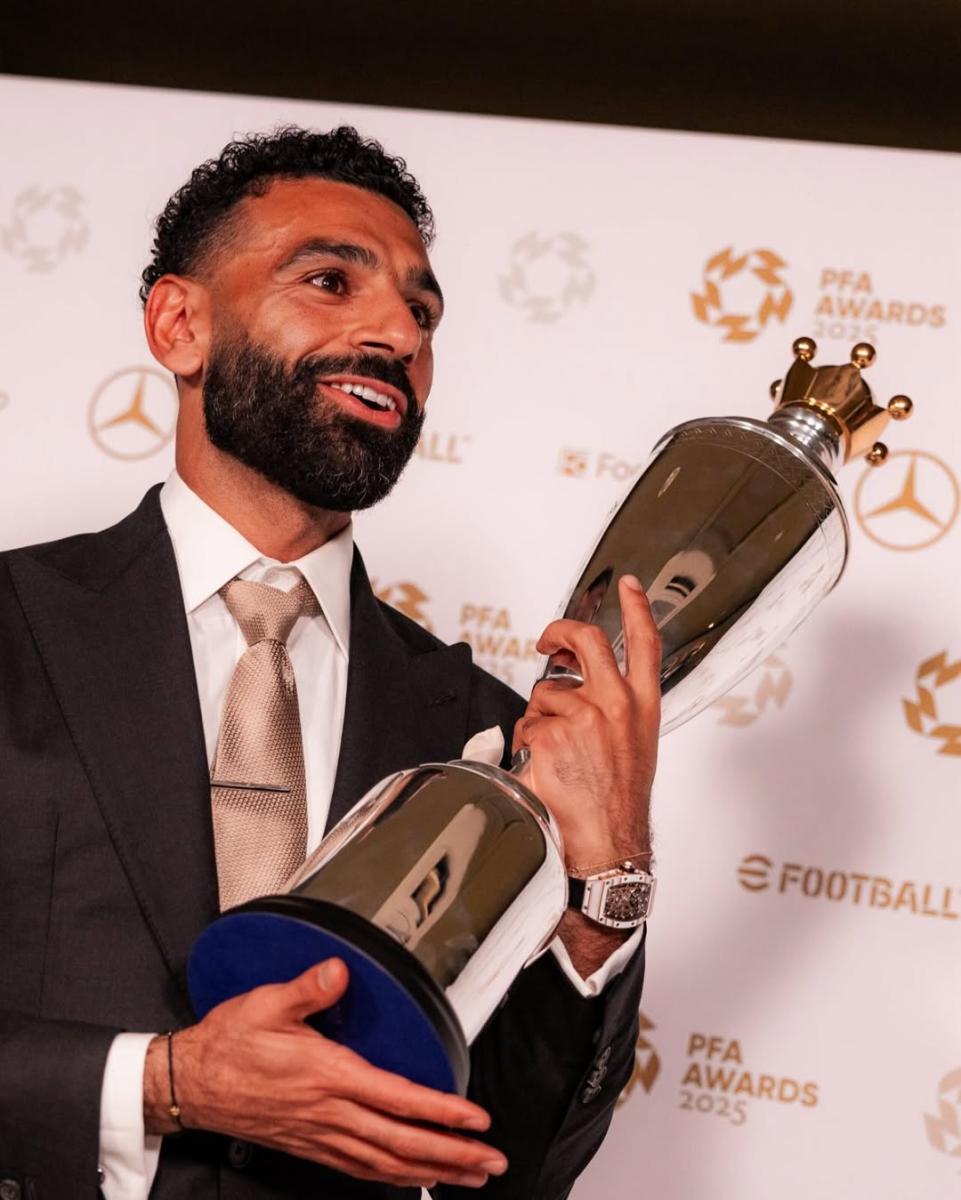 محمد صلاح Mohamed Salah - ليفربول Liverpool - الدوري الإنجليزي Premier League - ماريوانا كالينتِيه Mariona Caldentey - أرسنال Arsenal - مانشستر Manchester - أليكسيس ماك أليستر Alexis Mac Allister - ألكساندر إيساك Alexander Isak - مانشستر يونايتد Manchester United - برونو فرنانديز Bruno Fernandes - ديكلان رايس Declan Rice - تشيلسي Chelsea - كول بالمر Cole Palmer - فيرجيل فان دايك Virgil van Dijk - دييغو جوتا Diogo Jota - جمعية لاعبي كرة القدم المحترفين PFA - جمعية كتاب كرة القدم Football Writers’ Association - الدوري السعودي للمحترفين Saudi Pro League