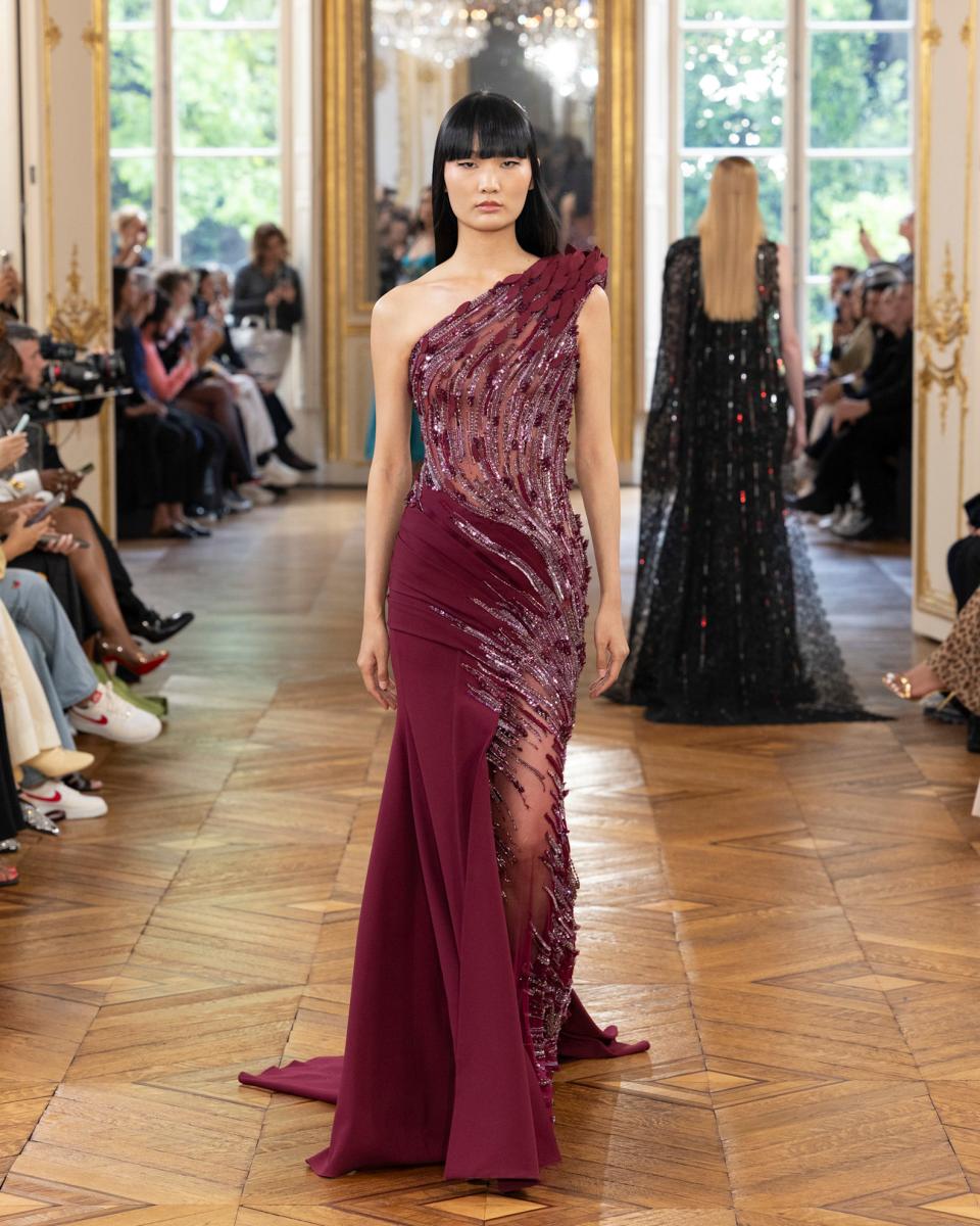 طوني ورد الأزياء الراقية خريف وشتاء 2025 - 2026 