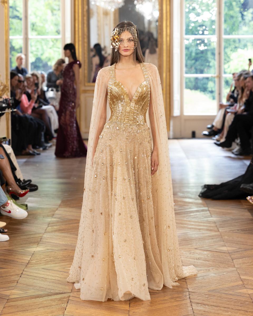 طوني ورد الأزياء الراقية خريف وشتاء 2025 - 2026 