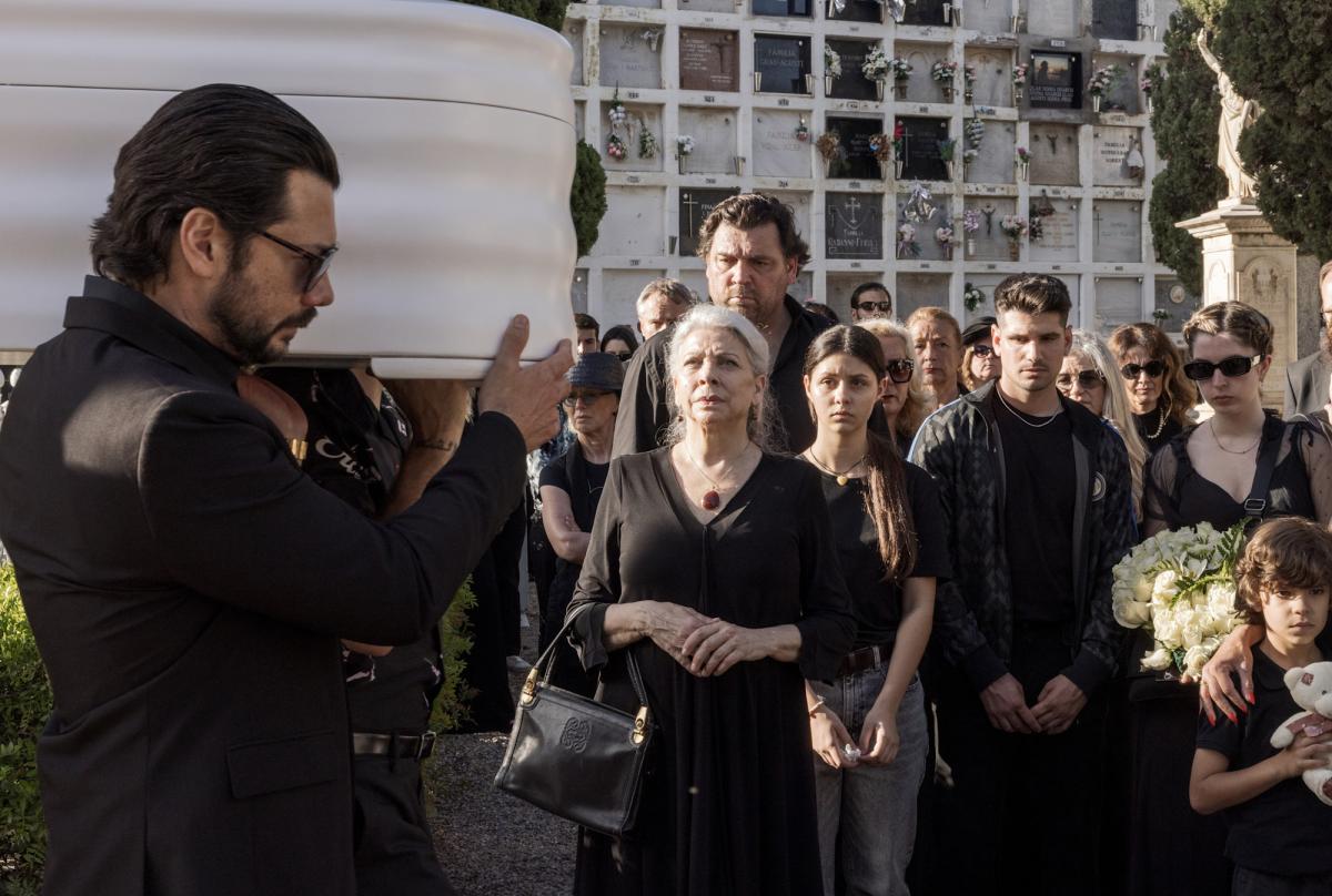 مسلسل قبران - Two Graves