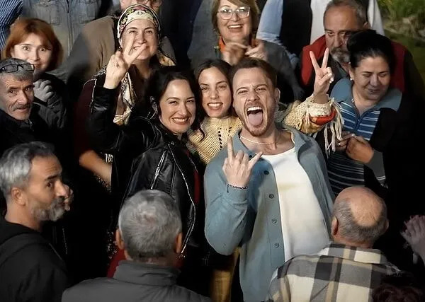 حماس كبير قبل عرض مسلسل الأفلاطوني لـ كرم بورسين