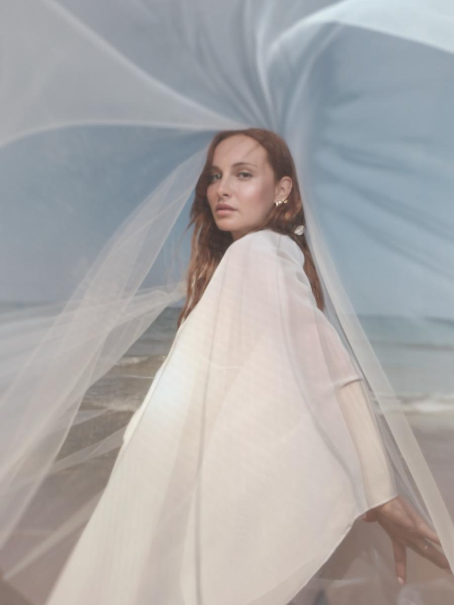 بشاك جومولتشينيلي أوغلو وشاغري تشيتاناك يستقبلان طفلهما الأول