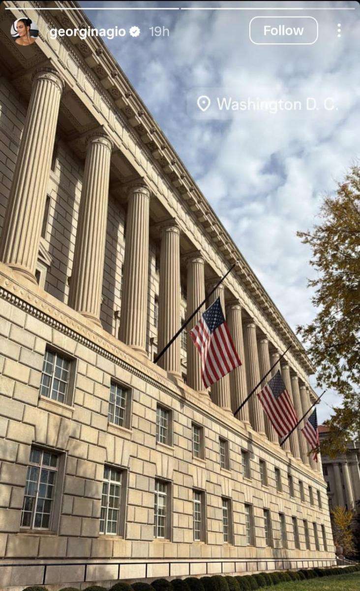 كريستيانو رونالدو في واشنطن - Cristiano Ronaldo Elon Musk selfie - عشاء البيت الأبيض - Donald Trump White House dinner - محمد بن سلمان Washington visit - Georgina Rodriguez event - David Sacks photo - Gianni Infantino White House - Howard Lutnick - JD Vance - Tim Cook Apple - Marco Rubio - Mike Johnson - Al-Nassr Saudi Pro League - Ronaldo US appearance - Hollywood news trending - Washington DC political event