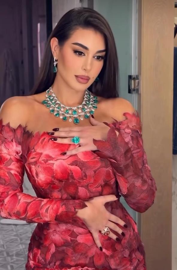 ياسمين صبري بتصميم جان بيار خوري ومجوهرات Chopard 