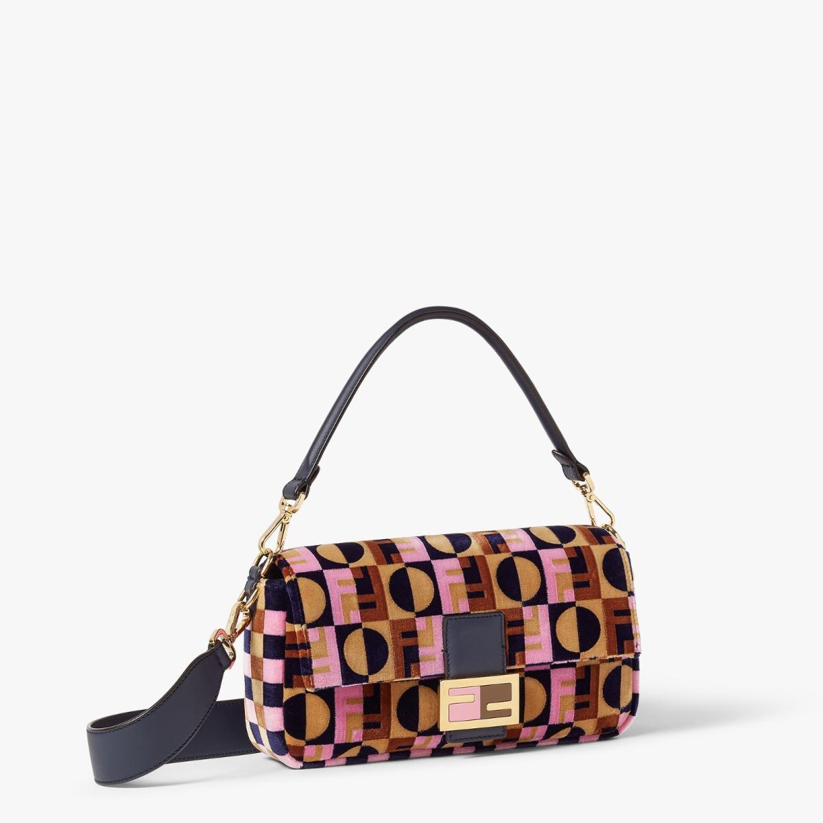 مجموعة&nbsp;فندي الكبسولية&nbsp;الخاصة بمسلسل Emily in Paris 