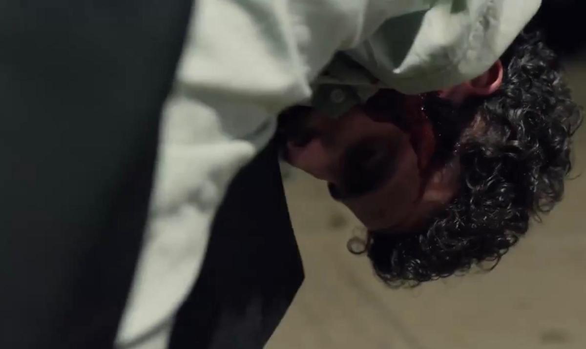 ورد عجيب في مسلسل آسر