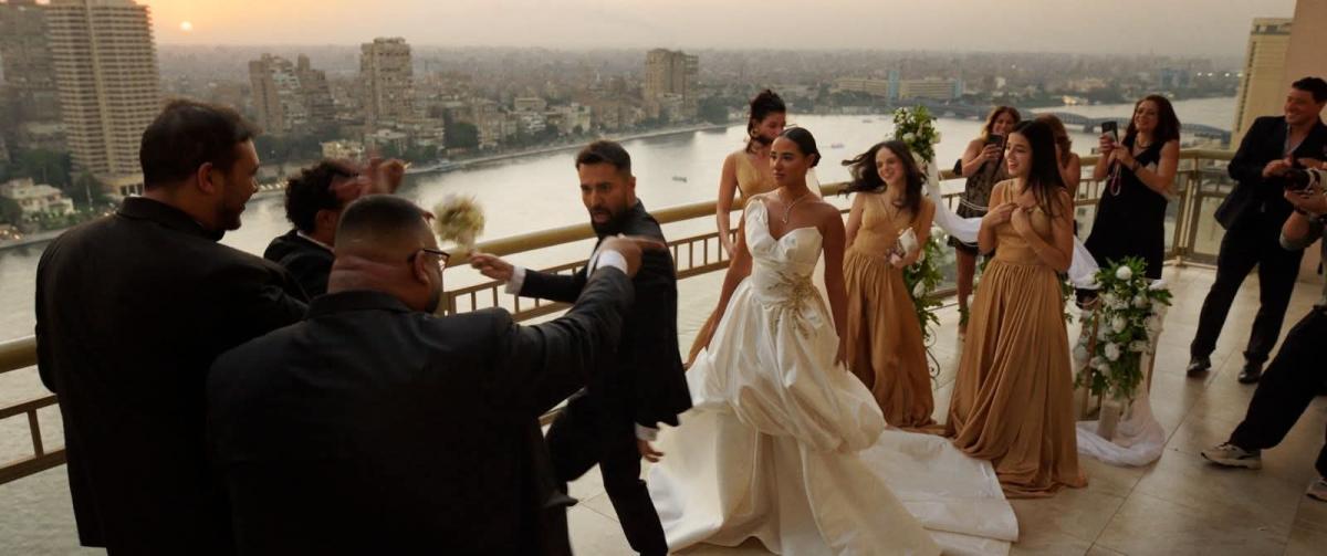 صورة من كواليس فيلم الكلام ع ايه