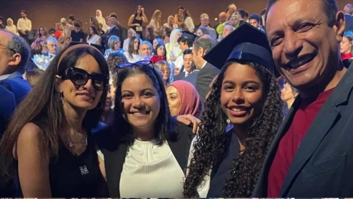 ابنة شيرين عبد الوهاب تحتفل بتخرجها بحضور زينة وغياب والدتها 