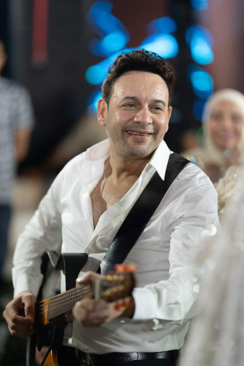 مصطفى قمر 