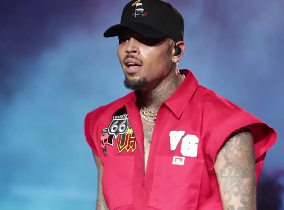 كريس براون - Chris Brown - كريس براون يعترف بالذنب - قضية كريس براون - Chris Brown guilty plea - لندن - London - Southwark Crown Court - Tape nightclub - Mayfair - HoodyBaby - Omololu Akinlolu - Abraham Diaw - Don Julio 1942 - Breezy Bowl XX Tour - Metropolitan Police - محكمة لندن - أخبار كريس براون - قضية الاعتداء على أبراهام دياو - Maria Avila - Hades - Hollywood news - Entertainment News