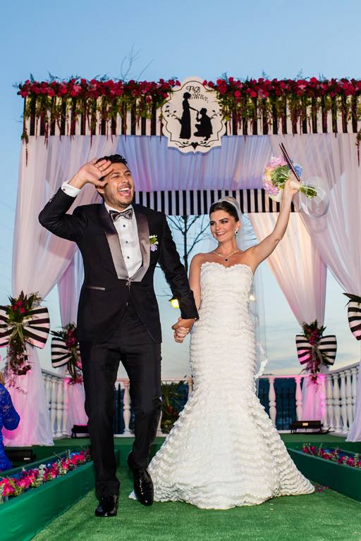 طلاق بيلين كاراهان بعد زواج استمر 12 عامًا وبيان 