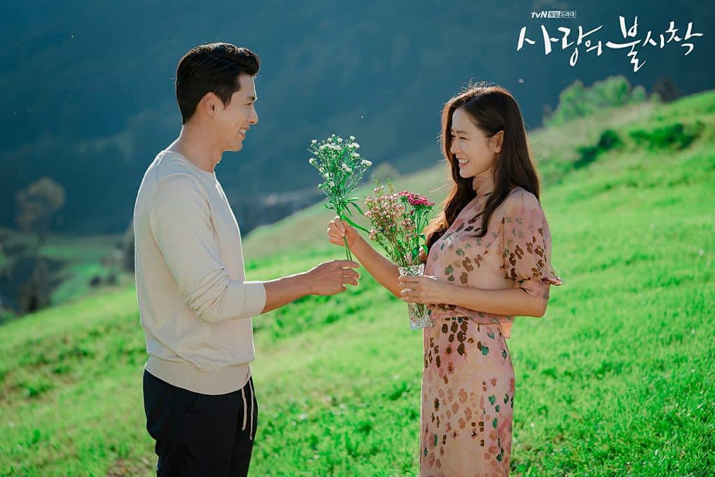 سون يي جين - Son Ye Jin - هيون بين - Hyun Bin - Crash Landing on You - مسلسل Crash Landing on You - زواج سون يي جين وهيون بين - صور زفاف Son Ye Jin - كيم وو جين Kim Woo Jin - أخبار الكيبوب - نجوم كوريا - Korean celebrities - Grand Walkerhill Seoul Hotel - Aston House Seoul - قصة حب Son Ye Jin Hyun Bin