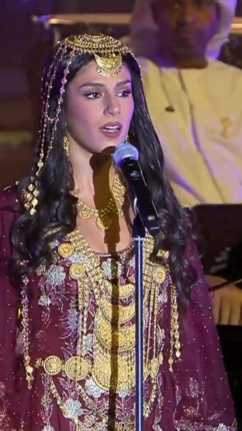 أماندا معلوف - كأس دبي العالمي للخيول - يا سلام يا دبي - ختام كأس دبي - أداء أماندا معلوف - إيلي نخلة - حفلات دبي - أغنية يا سلام يا دبي - نجوم دبي - فعاليات دبي