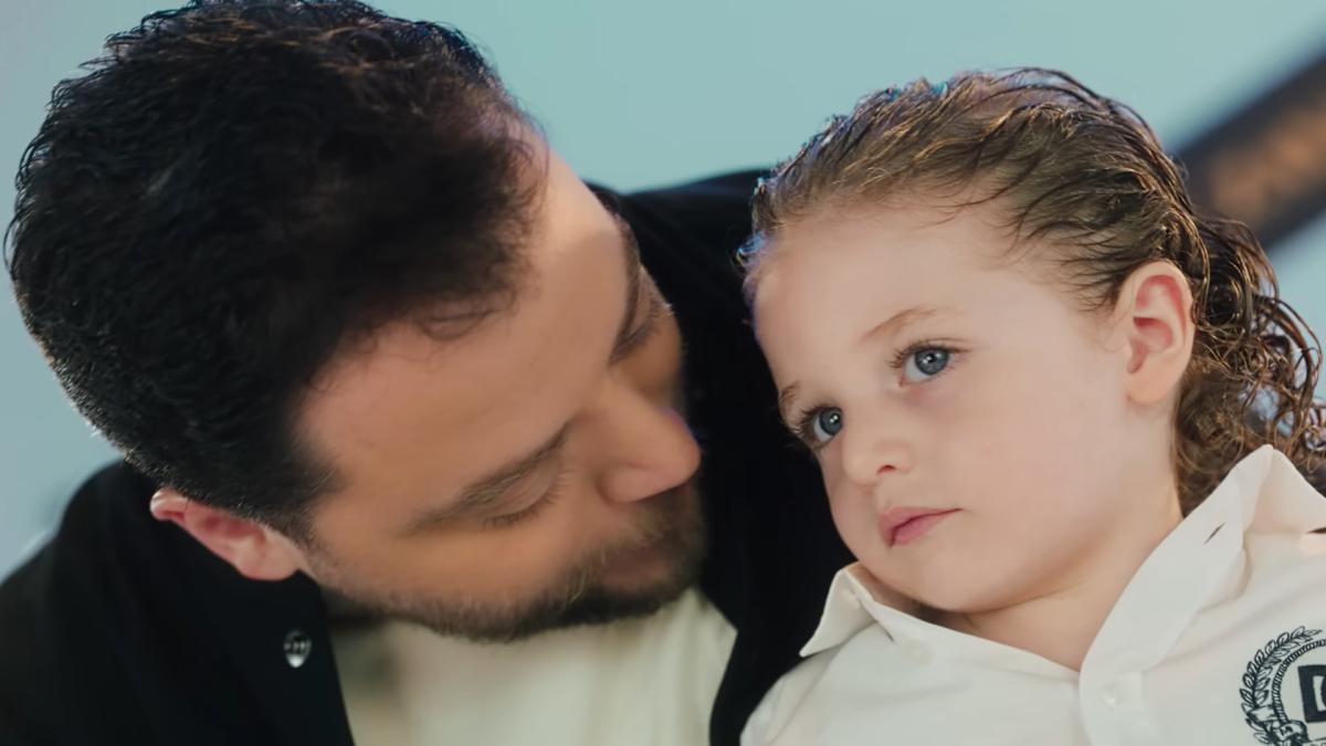 عامر زيان، عامر زيان أكيد، أغنية أكيد، كليب أكيد، شربل ابن عامر زيان، عامر زيان 2026، كلمات أغنية أكيد، منير بو عساف، وسام الأمير، روجيه خوري، عبد الوهاب خطيب، أخبار عامر زيان، أغاني صيف 2026