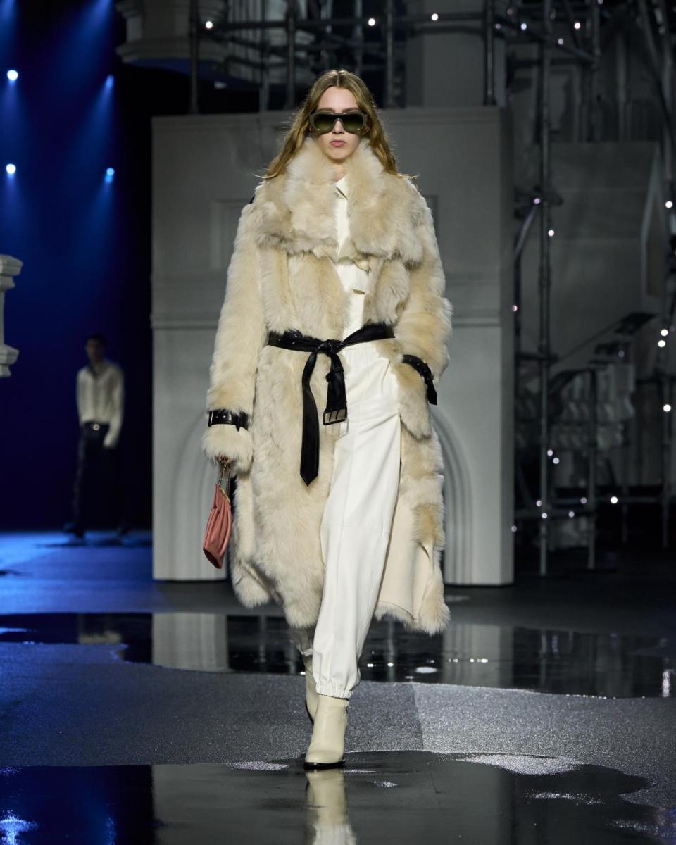 بربري تعود إلى لندن الليلية في مجموعة خريف وشتاء 2026