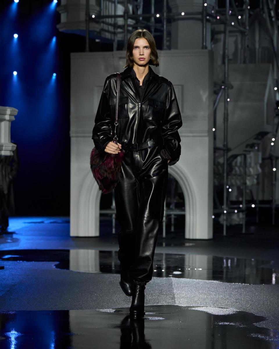 بربري تعود إلى لندن الليلية في مجموعة خريف وشتاء 2026