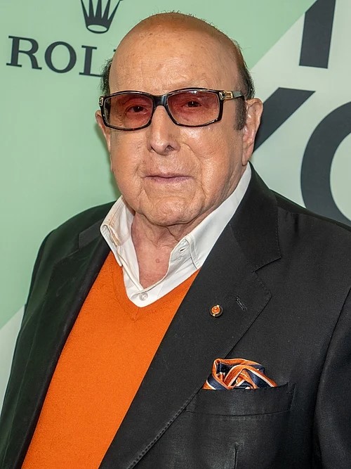 كلايف ديفيس - Clive Davis وفاة - وفاة كلايف ديفيس - ويتني هيوستن Whitney Houston - مكتشف ويتني هيوستن - Arista Records - أريستا ريكوردز - أسطورة صناعة الموسيقى - Grammy Awards - جوائز غرامي - أخبار الموسيقى العالمية - Whitney Houston mentor - Music Industry Legend - New York City - Columbia Records - CBS Records - Clive Davis dead at 94 - Aretha Franklin - Aerosmith - Santana - Bruce Springsteen - تاريخ الموسيقى الأميركية - مشاهير هوليوود - أخبار المشاهير العالمية - صناعة الموسيقى في هوليوود - كبار منتجي الموسيقى في العالم