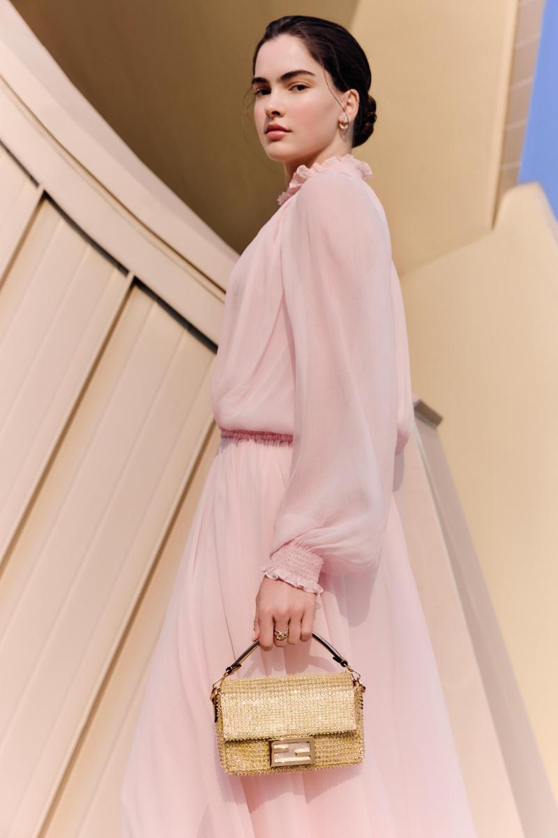 فندي تطلق مجموعة "نور"  