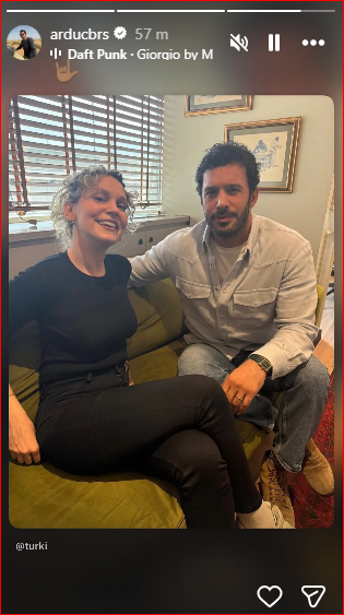 🎬 باريش أردوتش وفرح زينب عبد الله يجتمعان في فيلم "SOY"، في أول تجربة سينمائية لـ تركي آل الشيخ داخل تركيا، وسط وعود بمفاجآت كبيرة وانضمام مزيد من النجوم الأتراك قريبًا.  هل يكون "SOY" بداية تعاون جديد بين الإنتاج العربي والسينما التركية؟