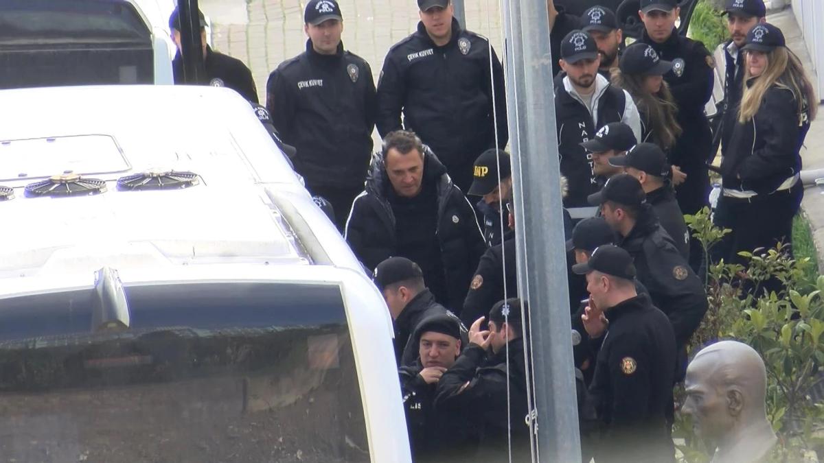 هكان صابانجي - Hakan Sabancı - قضية المخدرات في إسطنبول - Istanbul drug investigation celebrities - هاندا أرتشيل Hande Erçel - فيكرت أورمان Fikret Orman - براق ألماس Burak Elmas - أخبار تركيا مشاهير - Turkish celebrities drug case - Istanbul Chief Public Prosecutor investigation - Didem Soydan - Kerim Sabancı - Forensic Medicine Institution Yenibosna - Narcotic Crimes Investigation Department Turkey