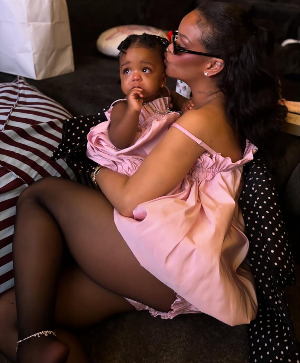 ريهانا، Rihanna، A$AP Rocky، روكي إيريش، Rocki Irish Mayers، ابنة ريهانا، ابنة A$AP Rocky، عيد ميلاد روكي الأول، عيد ميلاد ابنة ريهانا، أطفال ريهانا، أطفال A$AP Rocky، عائلة ريهانا، Rihanna daughter، Rocki birthday، Rihanna A$AP Rocky، أخبار ريهانا، أخبار المشاهير، مشاهير هوليوود