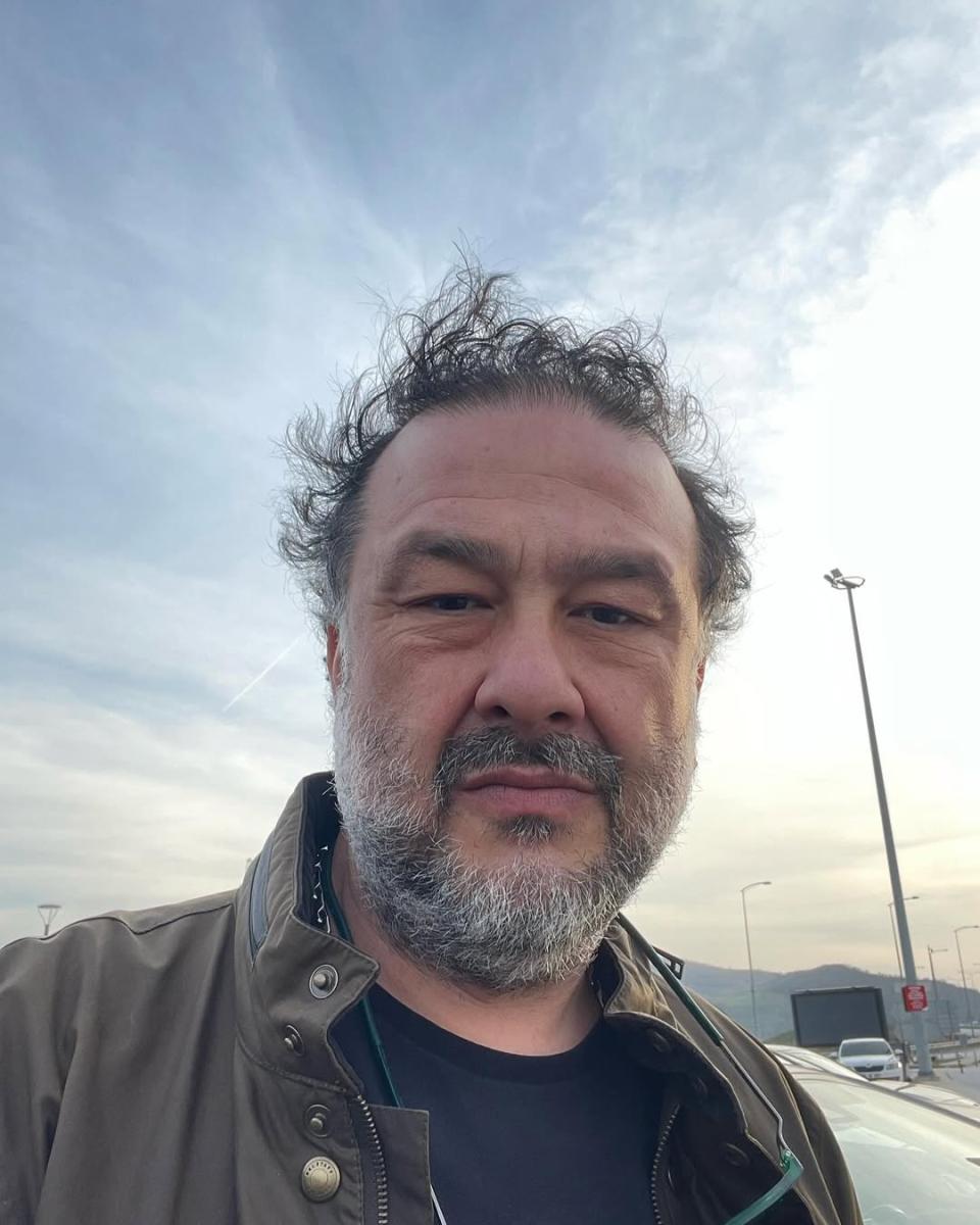 كاتب مسلسل الحفرة