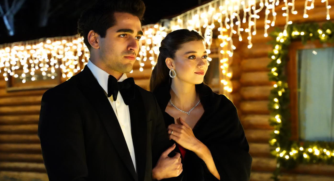 عفراء أوغلو ترد على سؤال الصحافيين عن مارت ديمير:"لا ينبغي عليكم أن تسألوا"