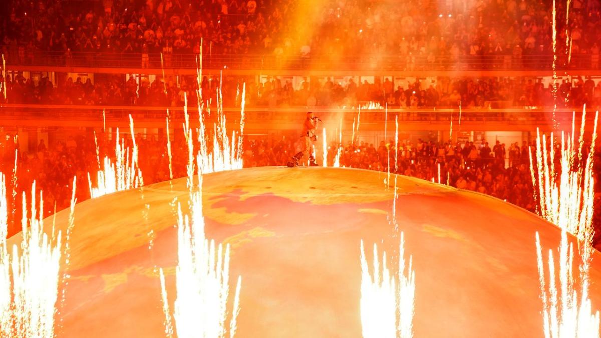 كانييه ويست - Kanye West - إسطنبول - Istanbul - استاد أتاتورك - Ataturk Olympic Stadium - حفلة ضخمة - حفل موسيقي عالمي - NTRteam - Grammy - الهيب هوب - Hip Hop - Runaway - Power - Flashing Lights - Heartless - Black Skinhead - All The Love - Homecoming - Father - Stronger - SoFi Stadium - Los Angeles - تركيا - Türkiye - حضور النجوم الأتراك - Sukru Ozyildiz - Alina Boz - Hazar Ergüçlü - Yasemin Allen - Afra Saracoglu - Asli Tandogan - Elif Buse Dogan - Burak Kut - الحفل الأكبر في مسيرة كاني ويست