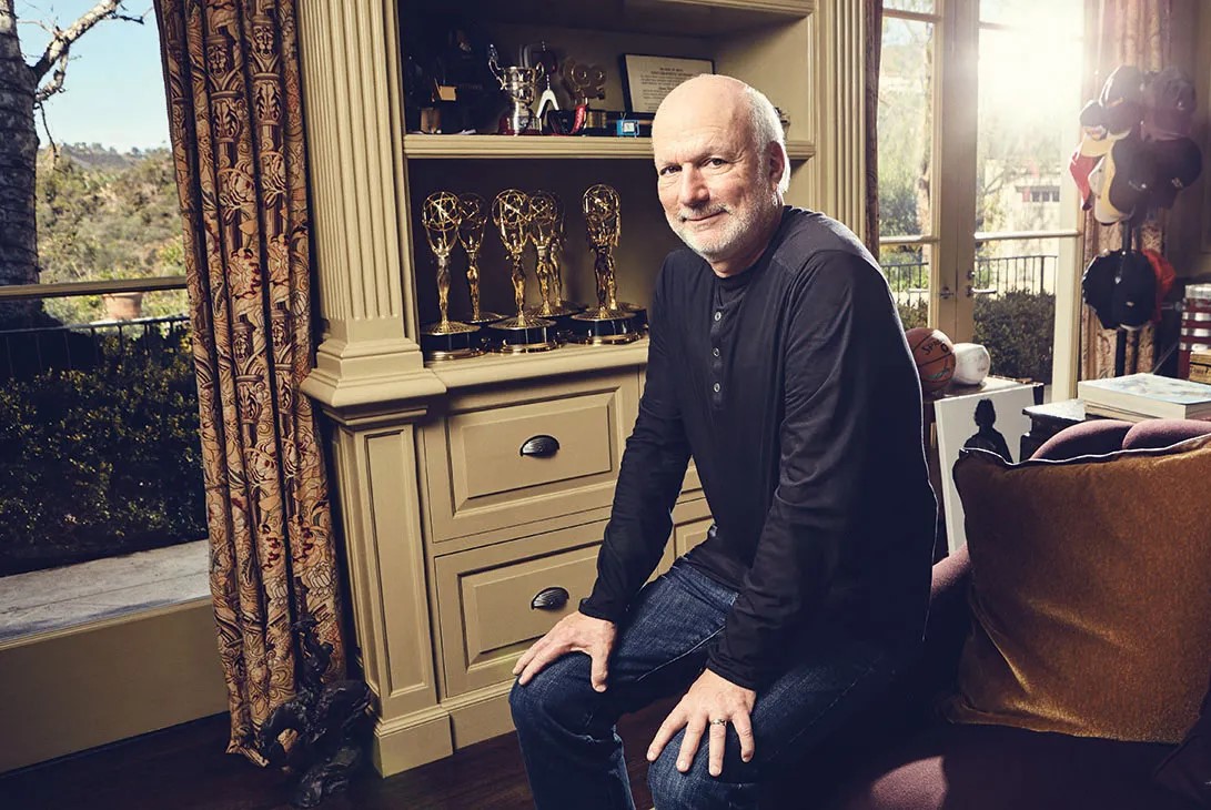 جيمس بوروز - James Burrows - وفاة جيمس بوروز - مخرج Friends - مخرج ويل آند غريس Will & Grace - مسلسل Friends - مسلسل Cheers - هوليوود Hollywood - أخبار هوليوود - Emmy Awards - The Big Bang Theory - Frasier - تاريخ الكوميديا التلفزيونية - نجوم التلفزيون الأميركي - صناع Friends - وفاة مخرج أميركي - James Burrows death - Friends director dies - Cheers co creator - Will and Grace director - Hollywood television legend - Television Hall of Fame - Directors Guild of America - أخبار المشاهير العالمية - ET بالعربي هوليوود