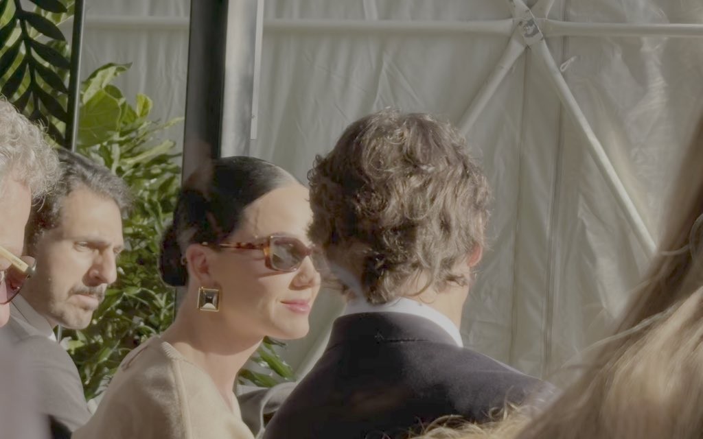 كاتي بيري Katy Perry - جاستن ترودو Justin Trudeau - علاقة كاتي بيري وجاستن ترودو - ظهور كايتي بيري في دافوس - World Economic Forum Davos - Joy Awards 2026 Riyadh - حفل Joy Awards الرياض - Katy Perry Joy Awards performance - Lifetimes tour Katy Perry - أخبار المشاهير العالمية 2026