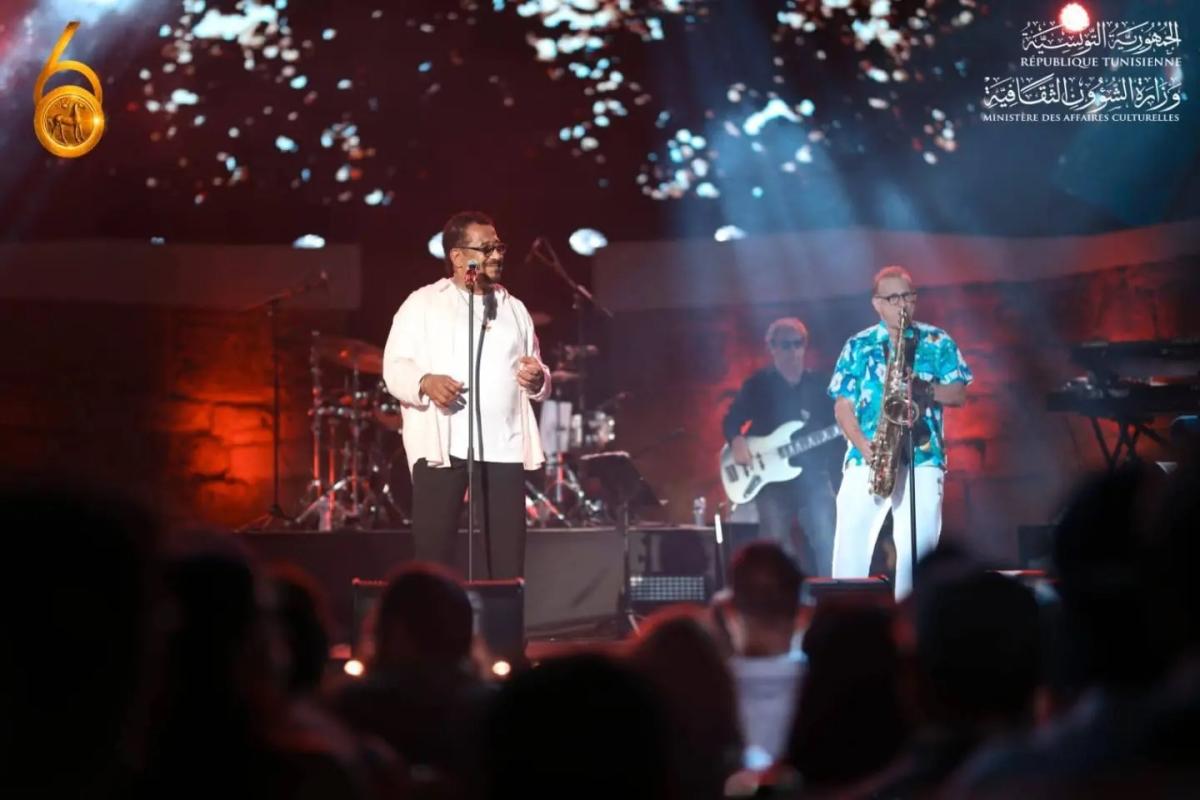 الشاب خالد، Cheb Khaled، مهرجان قرطاج، Festival International de Carthage، صابر الرباعي، Saber Rebai، لطفي بوشناق، Lotfi Bouchnak، قرطاج 2026، حفل الشاب خالد، أغاني الشاب خالد، Ragda، Ya Chebba، Sbabi Ntya، Les Ailes، المغرب العربي، ET بالعربي
