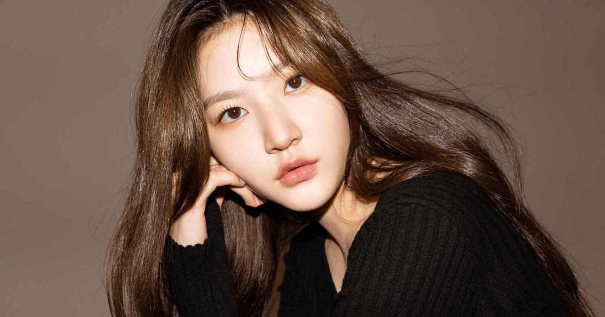 كيم سو هيون - Kim Soo-Hyun - كيم ساي رون - Kim Sae-Ron - فضيحة كيم سو هيون - قضية كيم ساي رون - Queen of Tears - الذكاء الاصطناعي AI - أخبار كوريا الجنوبية - فضائح المشاهير الكوريين - HoverLab - GaroSero Institute - Kim Se-ui - Kim Soo-Hyun scandal - Kim Sae-Ron controversy - أخبار الدراما الكورية - مشاهير كوريا - أخبار K-Drama - الشرطة الكورية - تسجيل مفبرك بالذكاء الاصطناعي