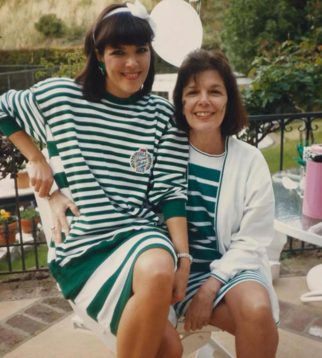 كريس جينر - Kris Jenner - وفاة والدة كريس جينر - ماري جو شانون - Mary Jo MJ Shannon - Mary Jo Shannon dies - Kris Jenner mother dies - عائلة كارداشيان - Kardashian family - Keeping Up with the Kardashians - كارداشيان - Kardashian - إنستغرام Instagram - روبرت هوتون Robert Houghton - هاري شانون Harry Shannon - أخبار هوليوود - مشاهير هوليوود - وفاة MJ Shannon - Kris Jenner Instagram - Mary Jo Shannon obituary - Keeping Up with the Kardashians MJ Shannon