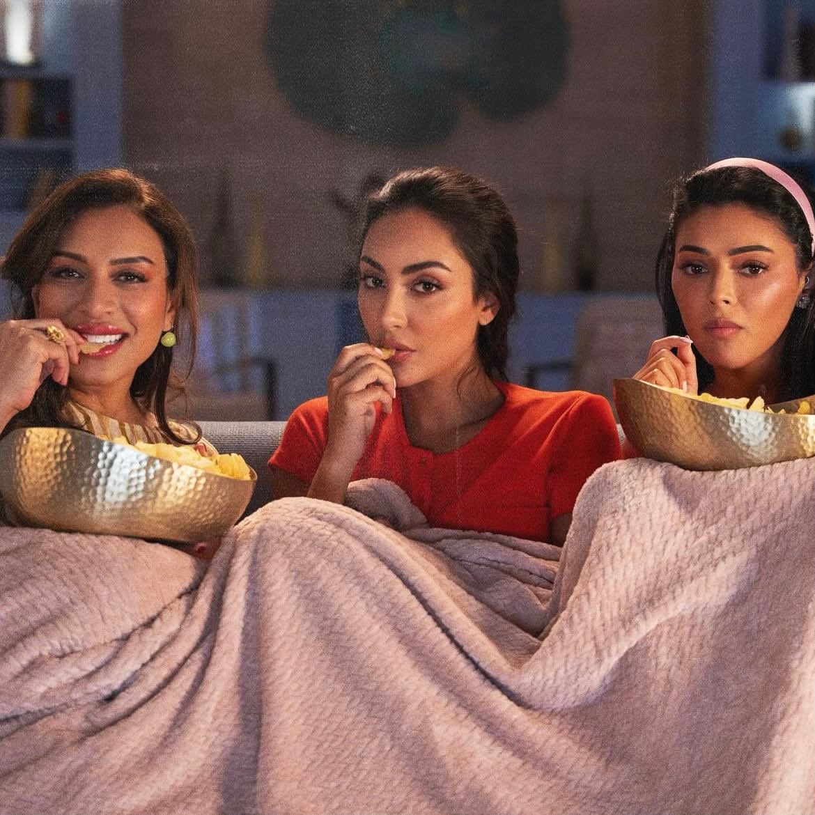 نور الغندور، نهى نبيل، أحبك من زمان، فيلم أحبك من زمان، نور الغندور ونهى نبيل، مقابلة نور الغندور، مقابلة نهى نبيل، كوبا، إليسا، أغاني إليسا، ET بالعربي، أخبار المشاهير، نجوم الخليج، السينما الخليجية