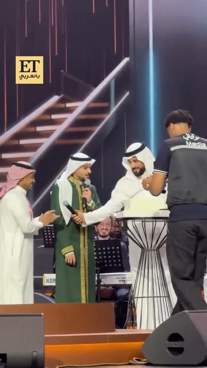 عايض، عايض يوسف - عقد قران عايض، زواج عايض، أول حفل لعايض بعد عقد قرانه، حفل عايض في الرياض، عايض في اليوم الوطني السعودي، مسرح الملك فهد الثقافي، حفلات اليوم الوطني السعودي، فوكالي، كعكة عايض، زغاريد حفل عايض