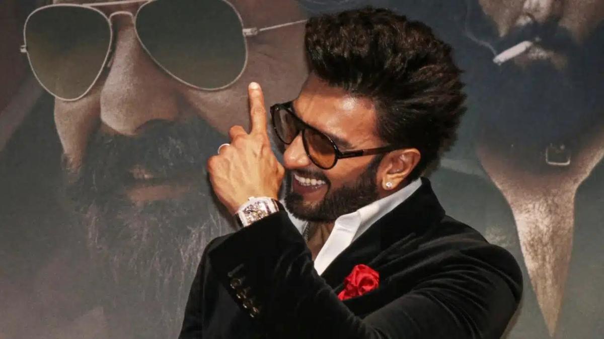 رانفير سينغ - Ranveer Singh - Don 3 - فرحان أختر - Farhan Akhtar - بوليوود - Bollywood - Excel Entertainment - FWICE - أزمة Don 3 - انسحاب رانفير سينغ - تعويضات Don 3 - فيلم Don 3 - شاروخان - Shah Rukh Khan - ريتيش سيدهواني - Ritesh Sidhwani - Producers Guild of India - Dhurandhar - أخبار بوليوود - أفلام هندية - خلافات بوليوود - مقاطعة رانفير سينغ - Ranveer Singh banned - Don franchise