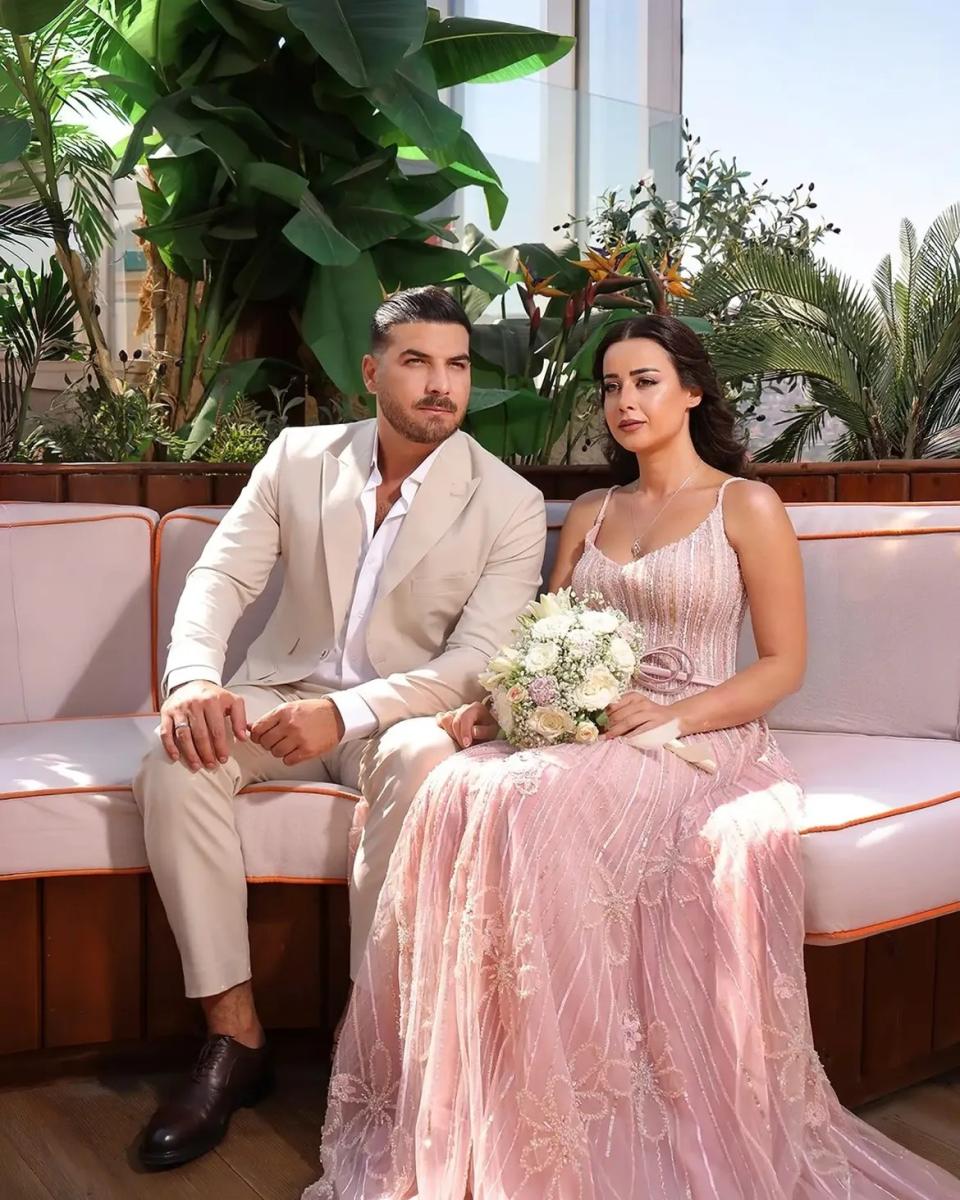 روعة السعدي، حسن خليل، خطوبة روعة السعدي، خطوبة حسن خليل، حفل خطوبة روعة السعدي وحسن خليل، روعة السعدي وحسن خليل، ET بالعربي، نجوم سوريا، أخبار المشاهير، إنستغرام روعة السعدي، حسن خليل