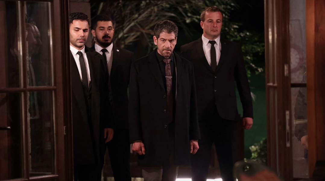 مسلسل تحت الأرض الحلقة 15