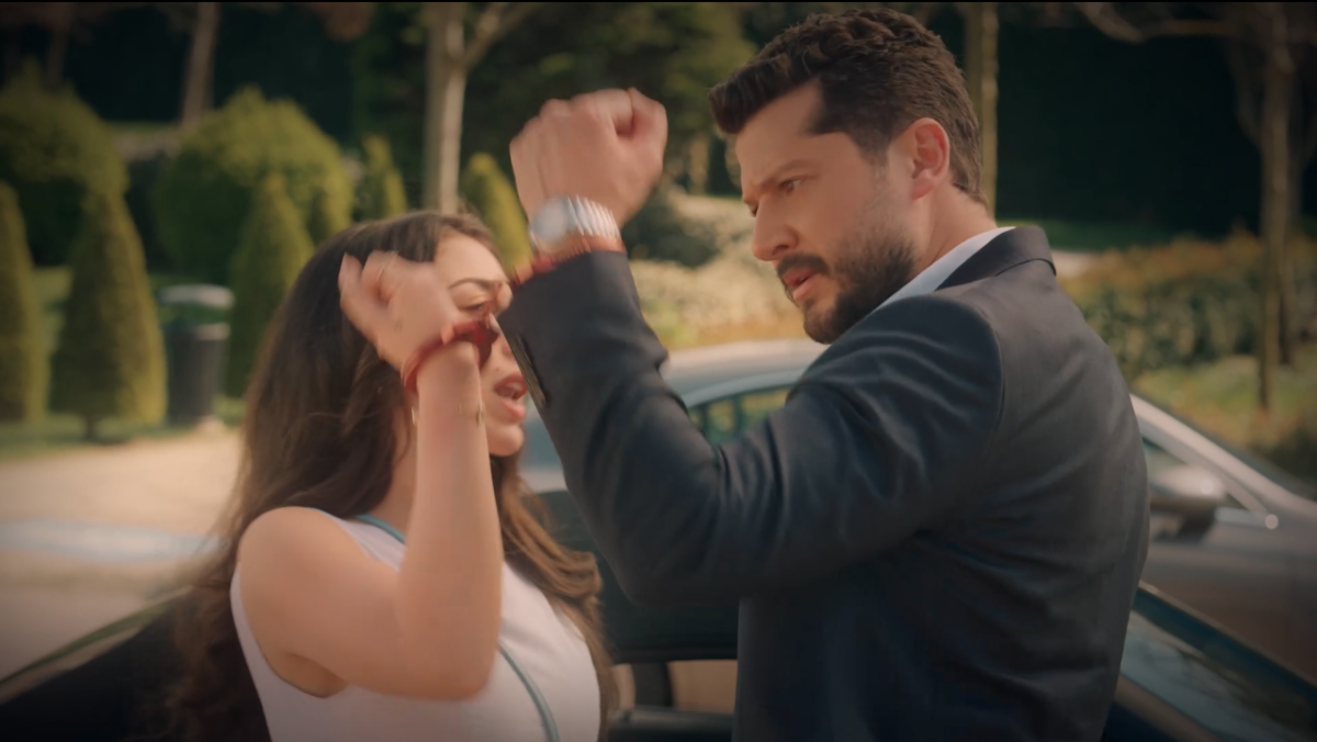 مسلسل حب على ورق الحلقة 3