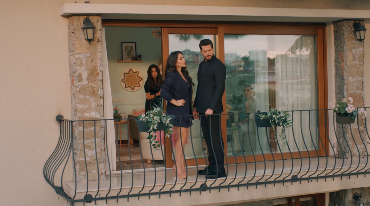 مسلسل حب على ورق الحلقة 10