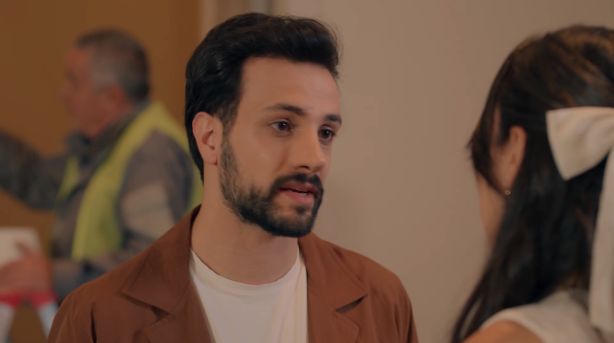 مسلسل حب على ورق الحلقة 17