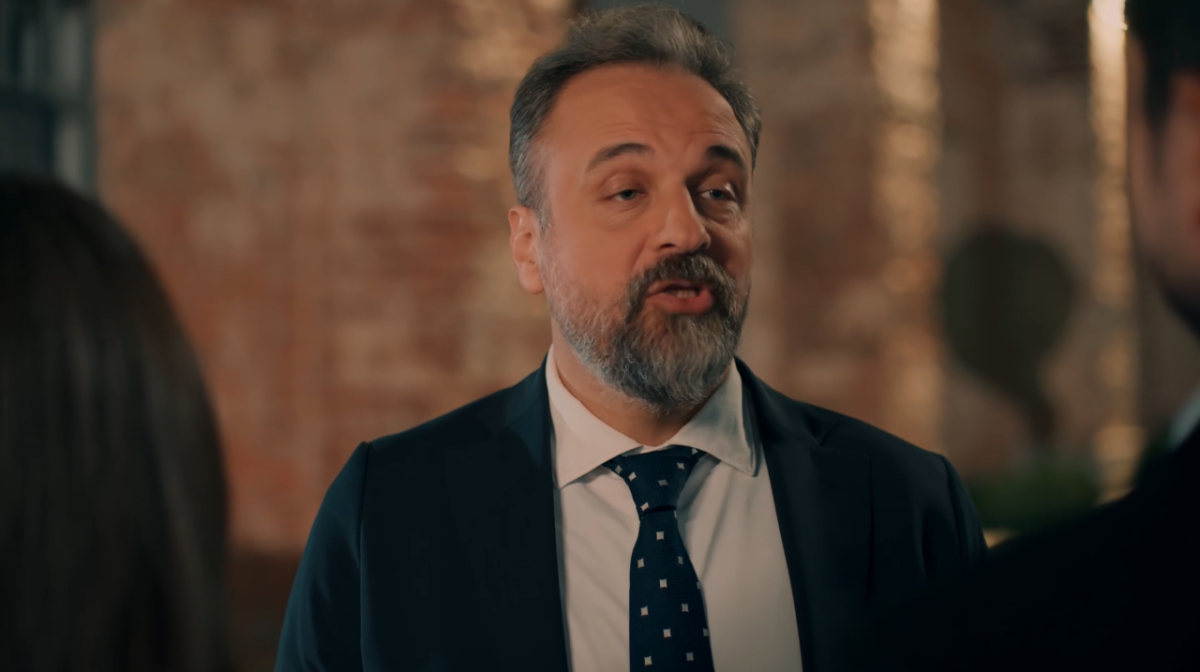 مسلسل حب على ورق الحلقة 18