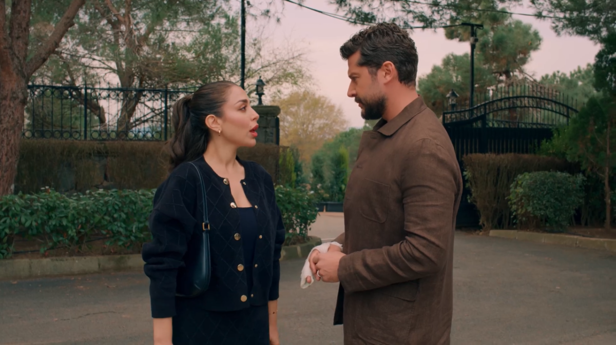 مسلسل حب على ورق الحلقة 19