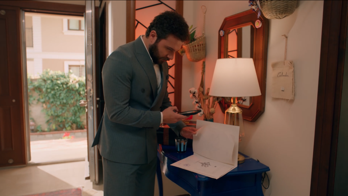 مسلسل حب على ورق الحلقة 19