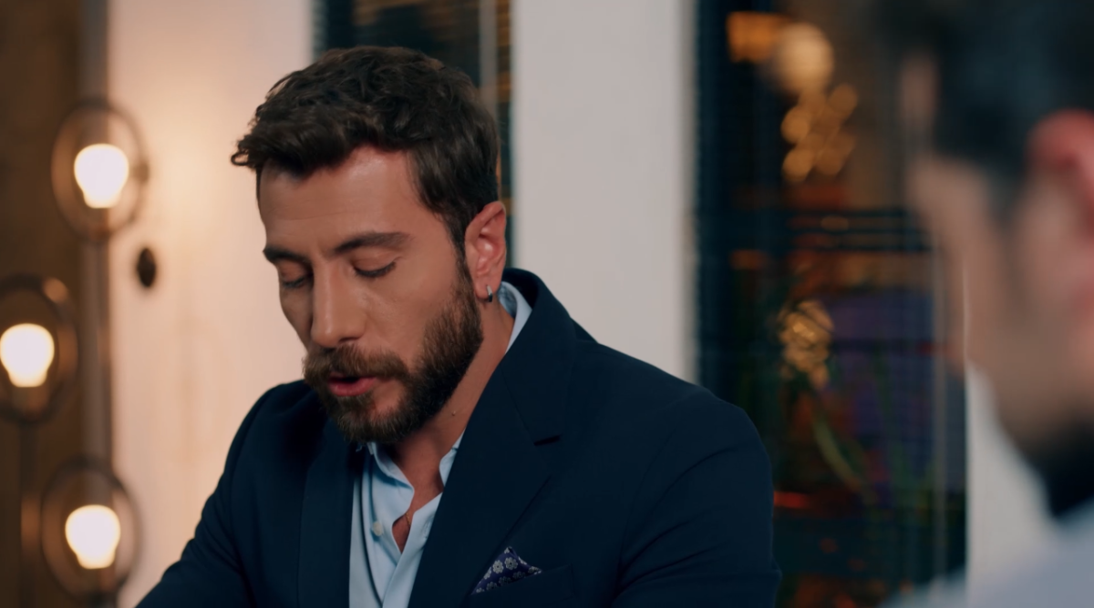 مسلسل حب على ورق الحلقة 23