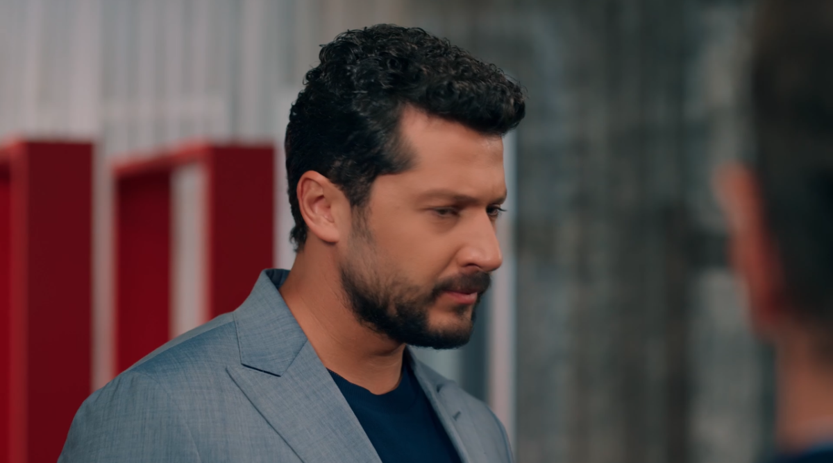 مسلسل حب على ورق الحلقة 23